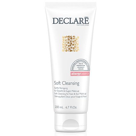 Weiche Reinigungscreme in weißer Tube. Text: DECLARE, Soft Cleansing, 200 ml. Siegel: dermatologisch getestet, frei von Konservierungsstoffen, Farbstoffen, Parfüm.