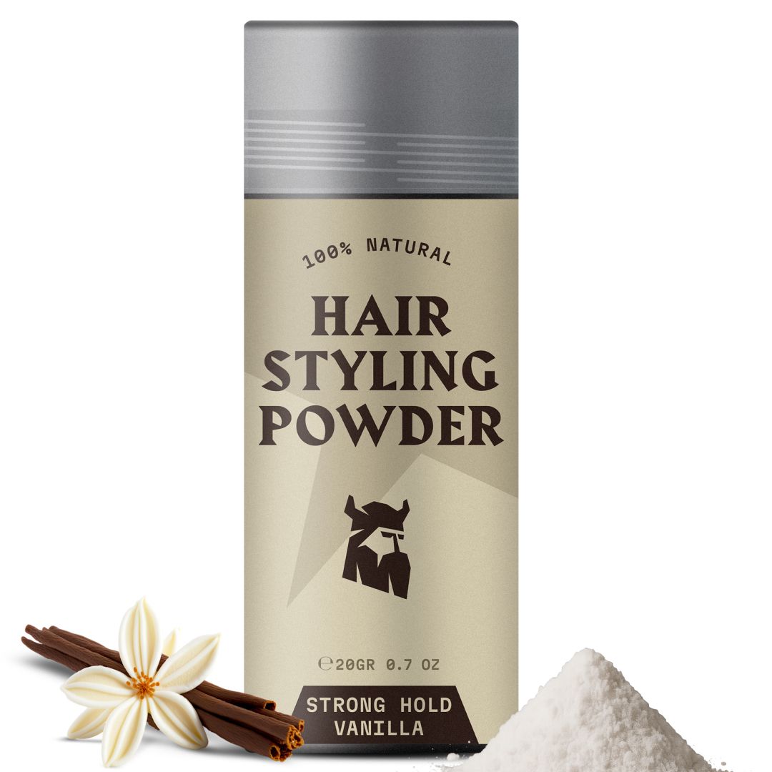 Mann mit welligem Haar; starker Halt für alltägliches Styling.