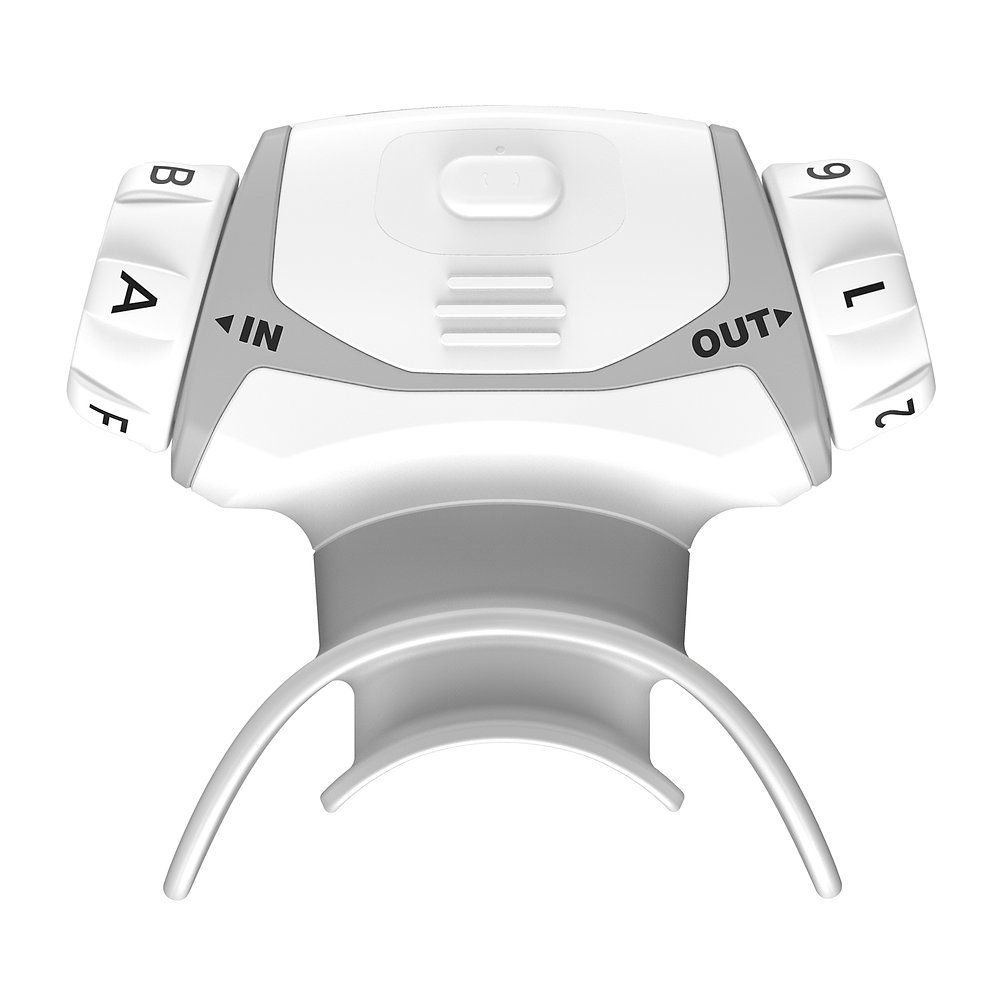 Atemtrainer in Weiß und Grau. Mit Drehreglern und Mundstück. Aufschrift: IN, OUT.