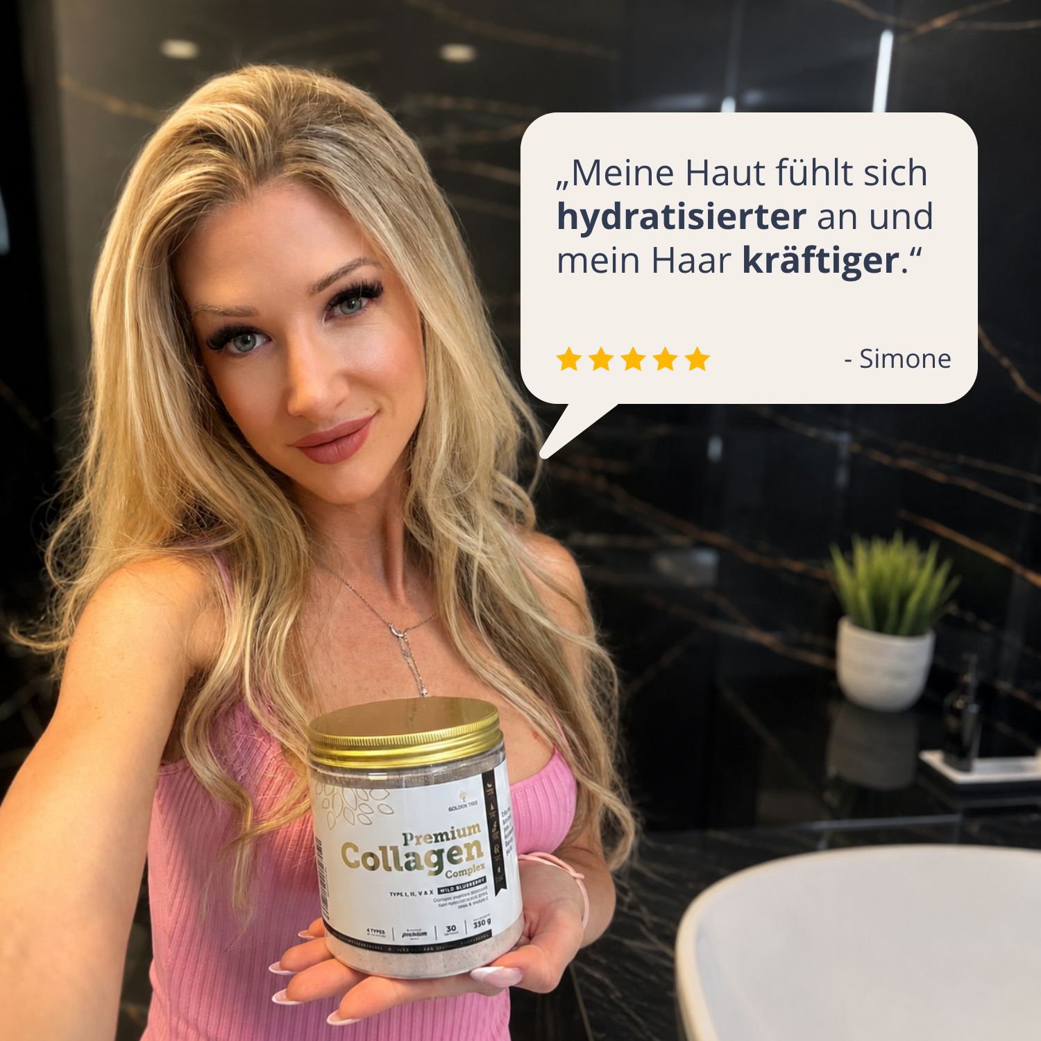 Frau hält Golden Tree Premium Collagen Complex und zitiert positive Haut- und Haareffekte.