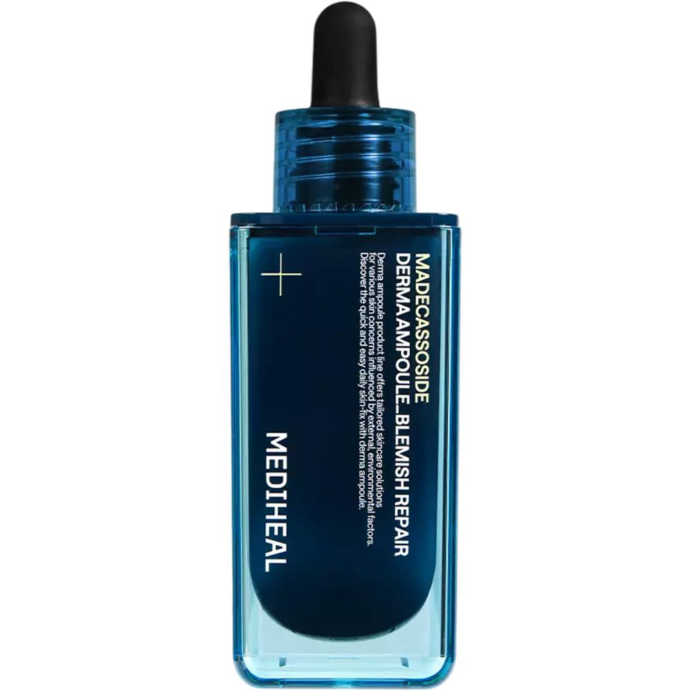 Eine MEDIHEAL Madecassoside Derma Ampulle Blemish Repair Flasche. Blaue Flasche mit schwarzem Deckel und Pipette.
