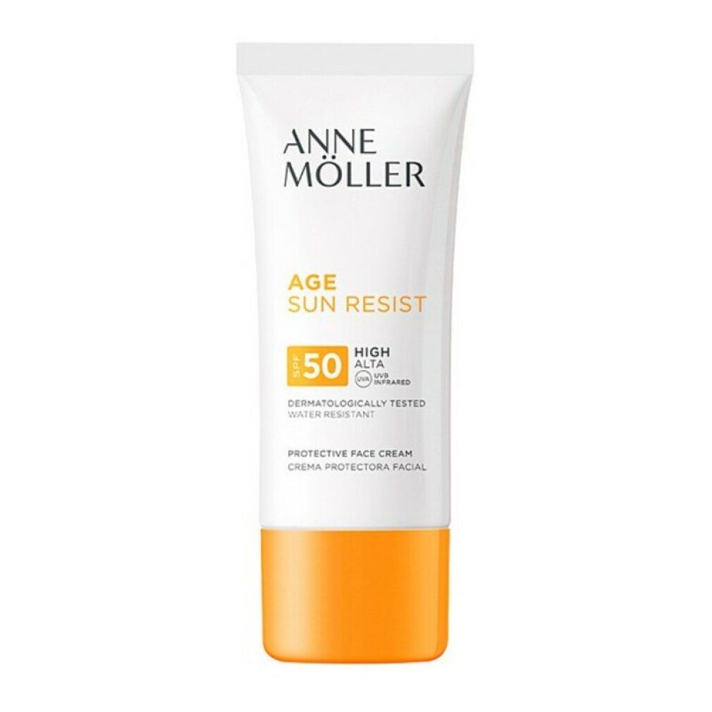 Weiße Tube mit gelbem Boden. Aufschrift: ANNE MÖLLER, AGE SUN RESIST SPF50. Dermatologisch getestet. Sonnenschutzcreme.