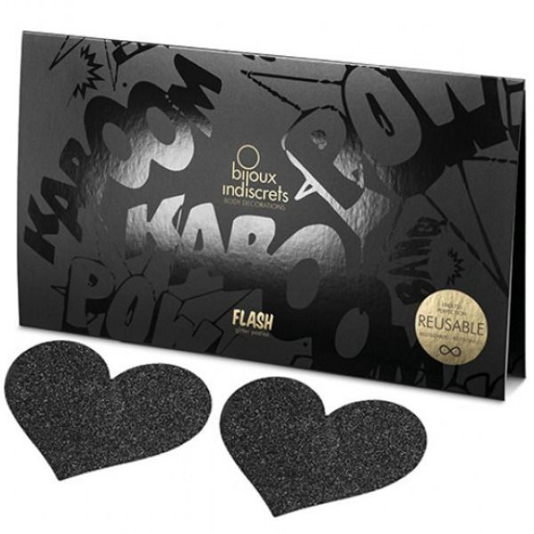 Schwarze Verpackung mit zwei herzförmigen Nippel Covern. Aufschrift 'Bijoux Indiscrets'.