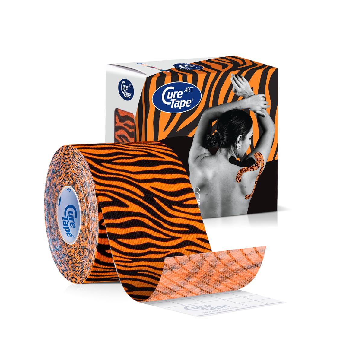 Rolle CureTape Tiger und Verpackung. Orange mit schwarzen Streifen. Aufdruck: CureTape Art. Verpackung zeigt Frau mit Tape.