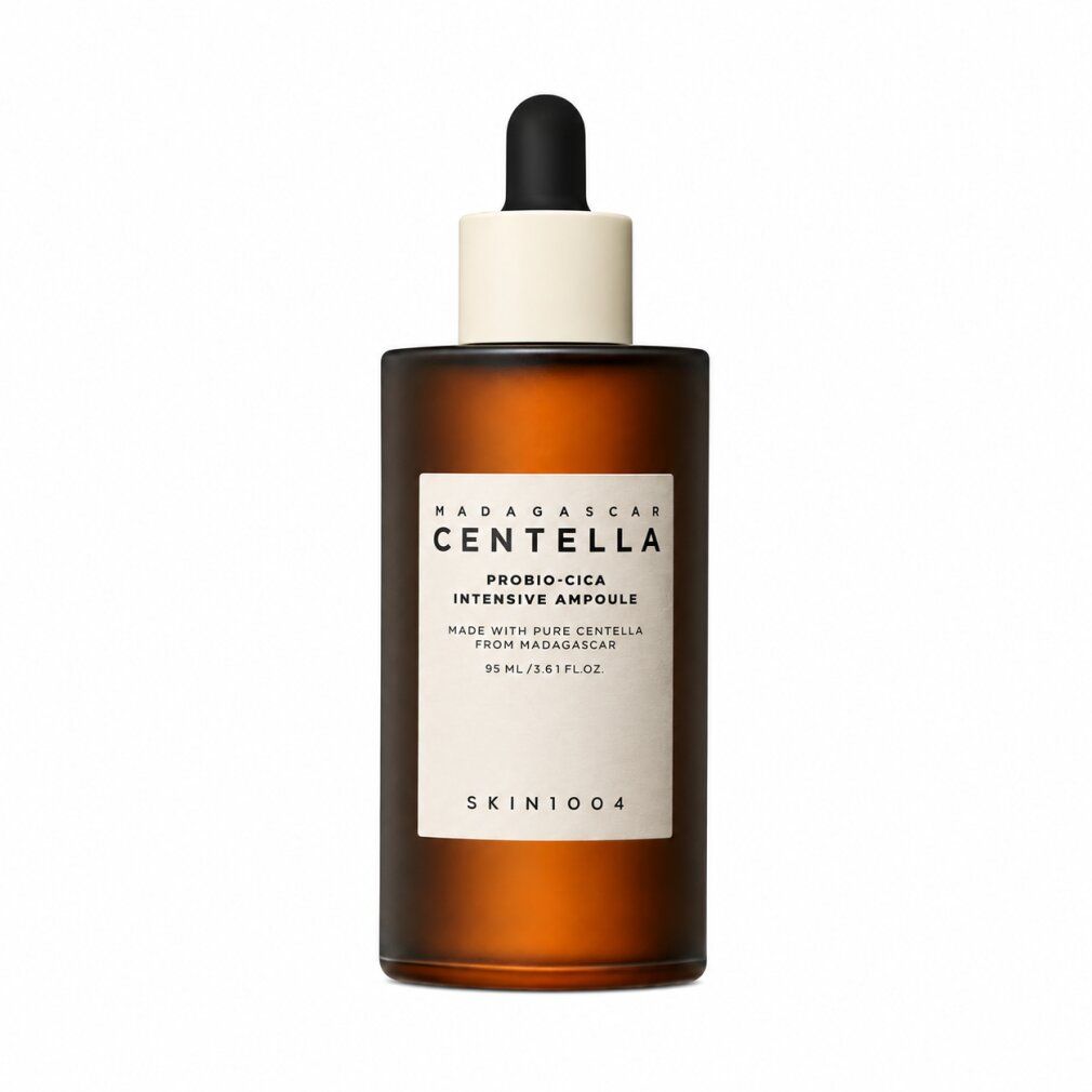 Braune Glasflasche mit Pipettenverschluss und Etikett: Madagascar Centella Probio-Cica Intensive Ampoule.