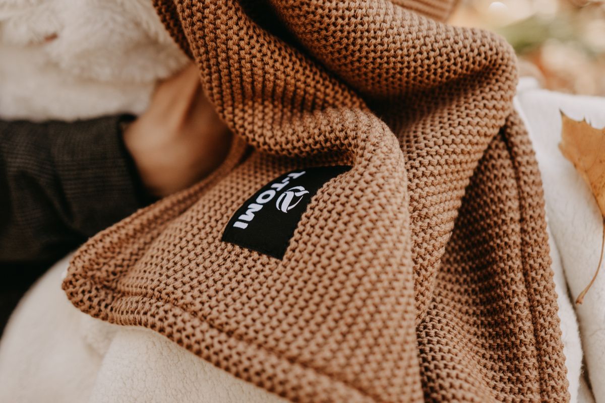 T-TOMI Gestrickte Decke WARM Mocca waves