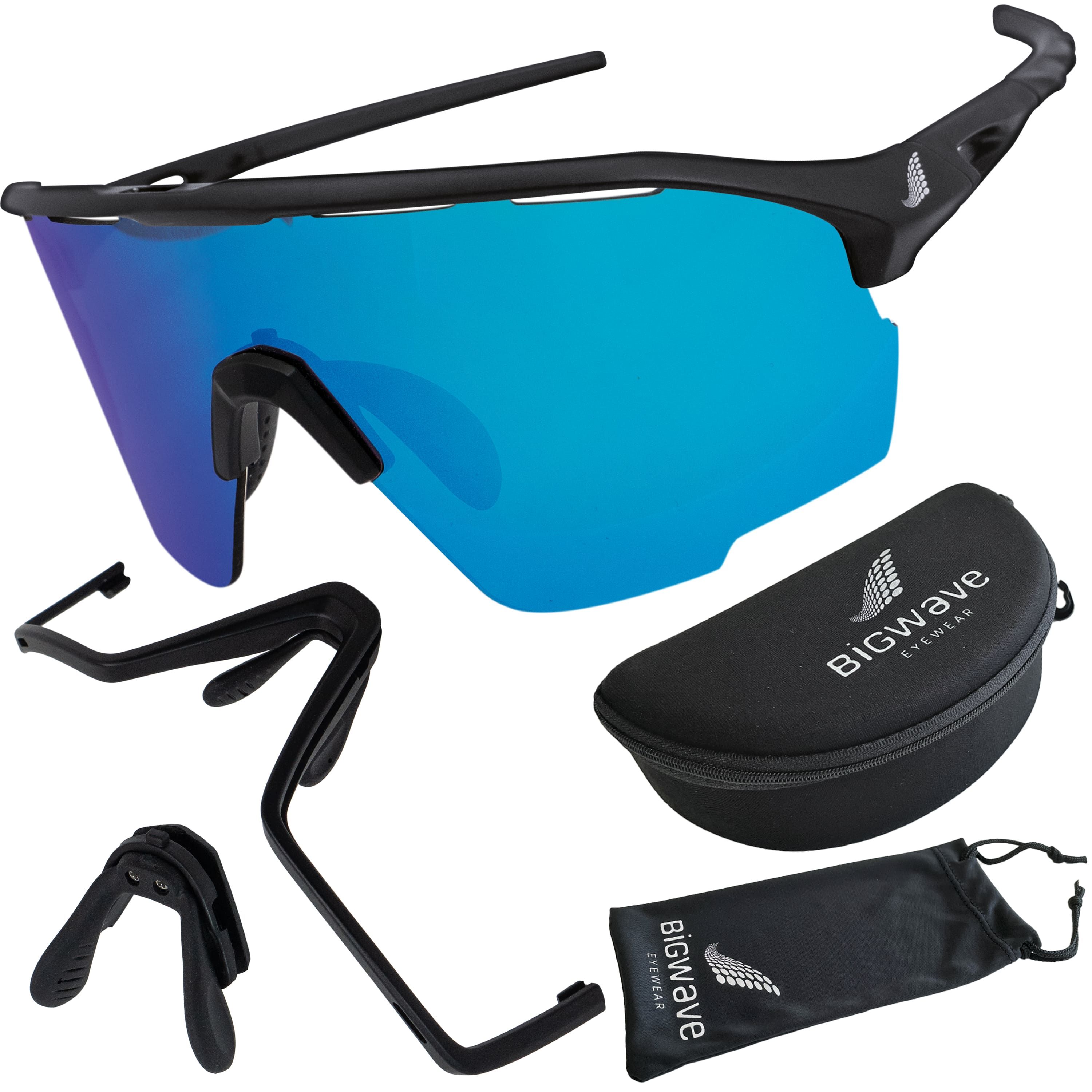 Sportbrille mit blauen Gläsern, schwarzem Rahmen und Zubehör: Etui, Beutel, Nasenpads und Bügel. Marke: Bigwave Eyewear.