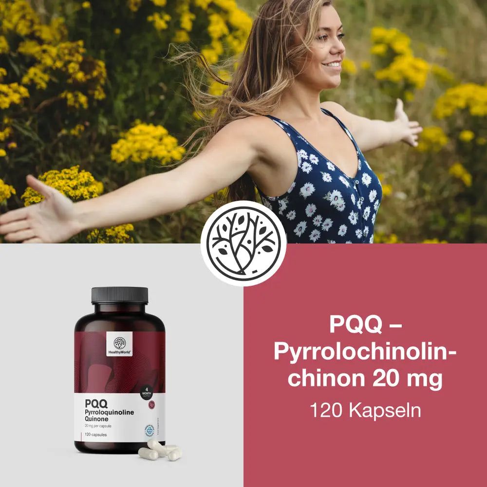 Frau im Freien neben Produkt. Produkt: PQQ Pyrrolochinolinchinon 20 mg, 120 Kapseln. Braune Flasche mit weißen Kapseln.