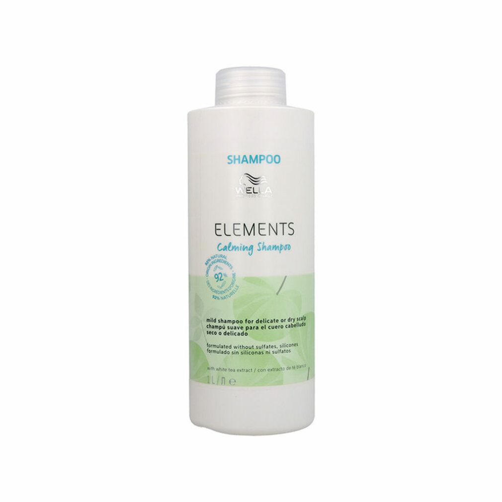 Weiße Flasche Wella Elements Calming Shampoo. Text: Shampoo, Elements, Calming Shampoo. 92% Inhaltsstoffe natürlichen Ursprungs.