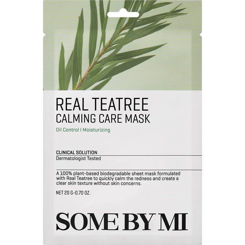 Verpackung der Gesichtsmaske. Text: REAL TEA TREE CALMING CARE MASK. Marke SOME BY MI.