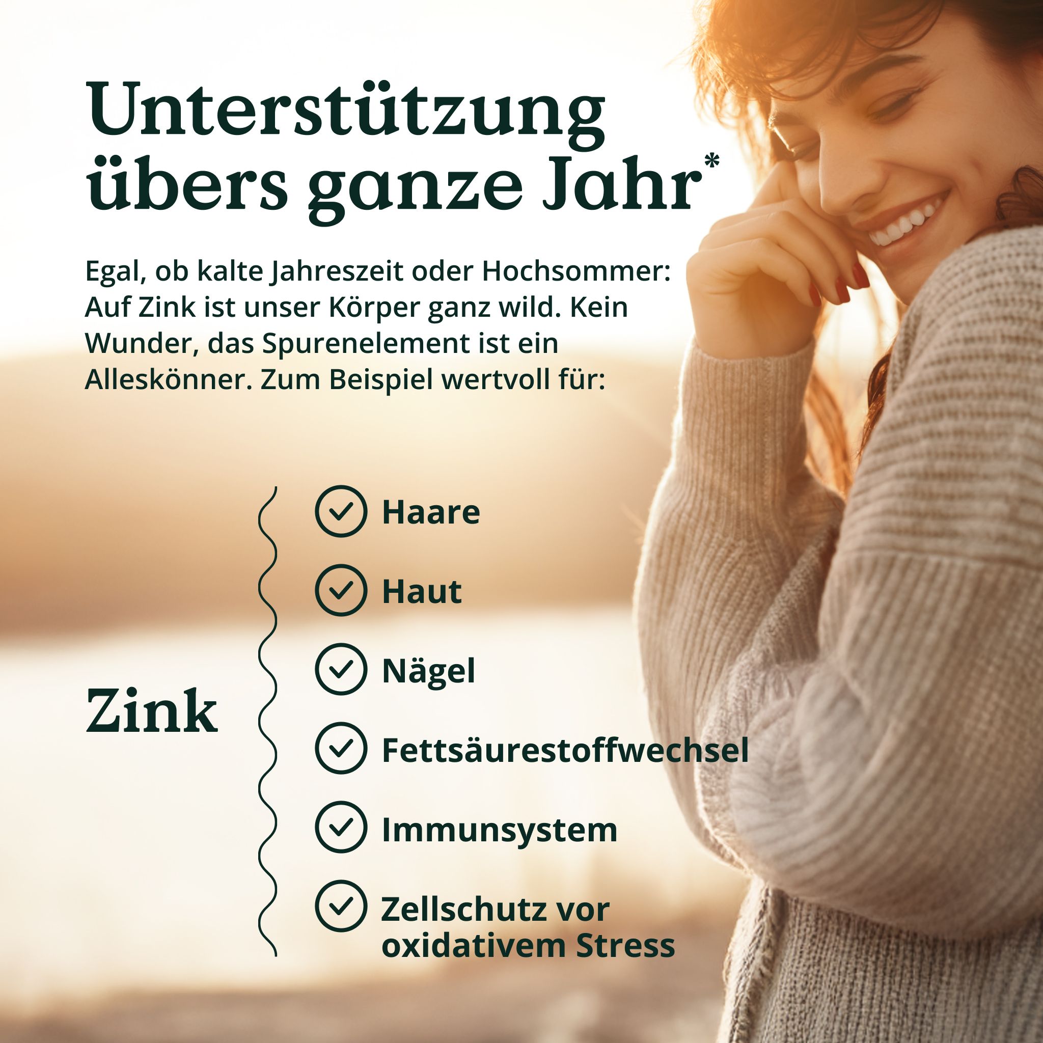 Lächelnde Frau im Freien. Text listet Vorteile von Zink für Haare, Haut, Nägel, Immunsystem.