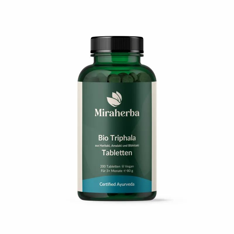 Grüne Glasflasche mit schwarzen Deckel. Auf dem Etikett steht Miraherba, Bio Triphala Tabletten, 200 Tabletten, Vegan, Certified Ayurveda.