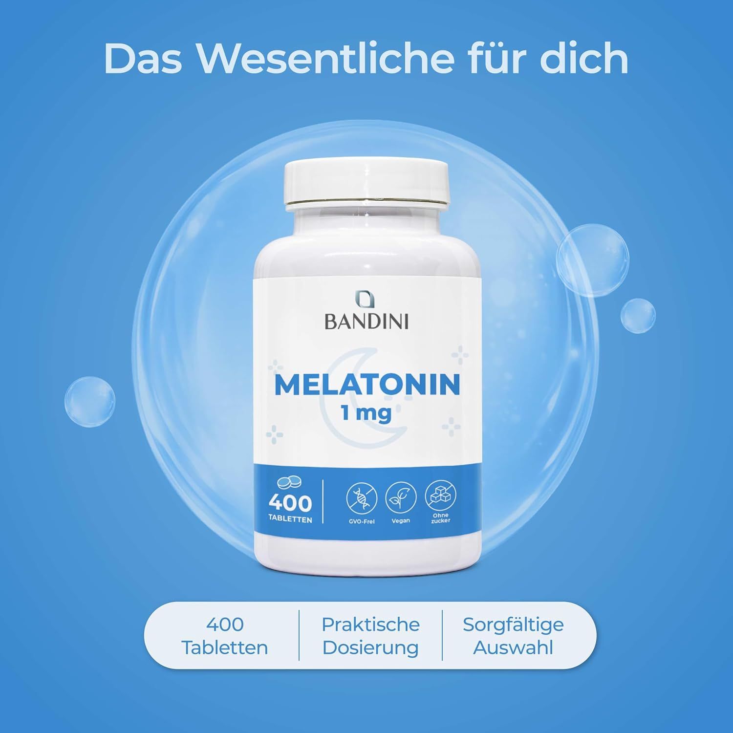Eine Frau setzt eine weiße Haube auf.