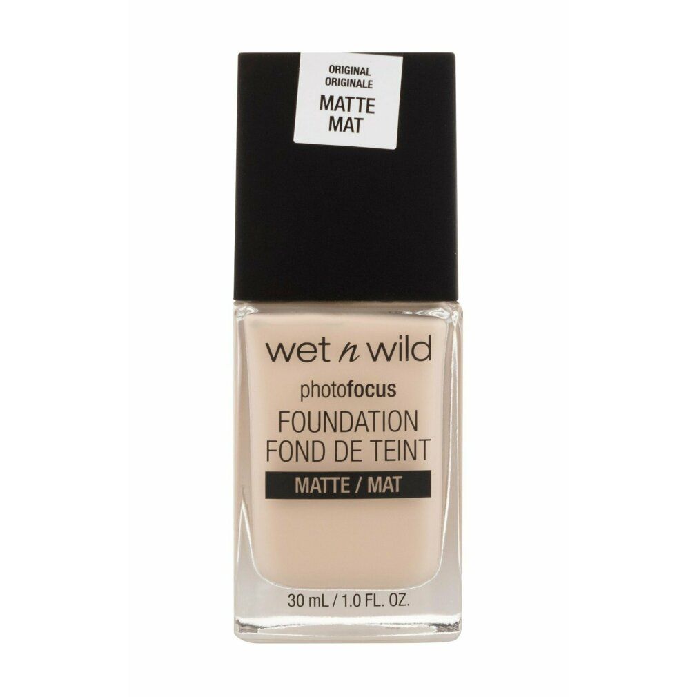 Wet n Wild Photofocus Foundation. Flasche mit schwarzem Deckel. Farbton Matte. 30 ml. Original Matte.