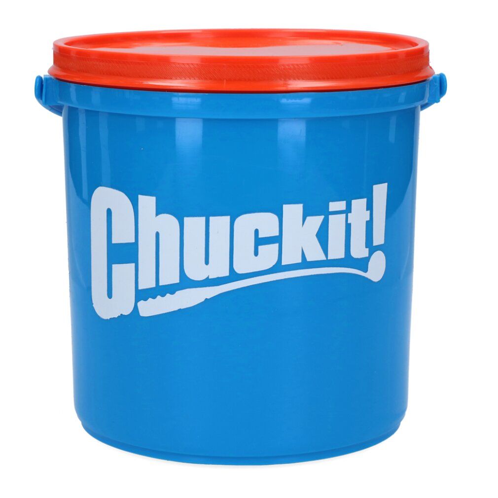 Blauer Eimer mit orangefarbenem Deckel. Aufschrift: Chuckit! Eimer. Mit Tragegriff.