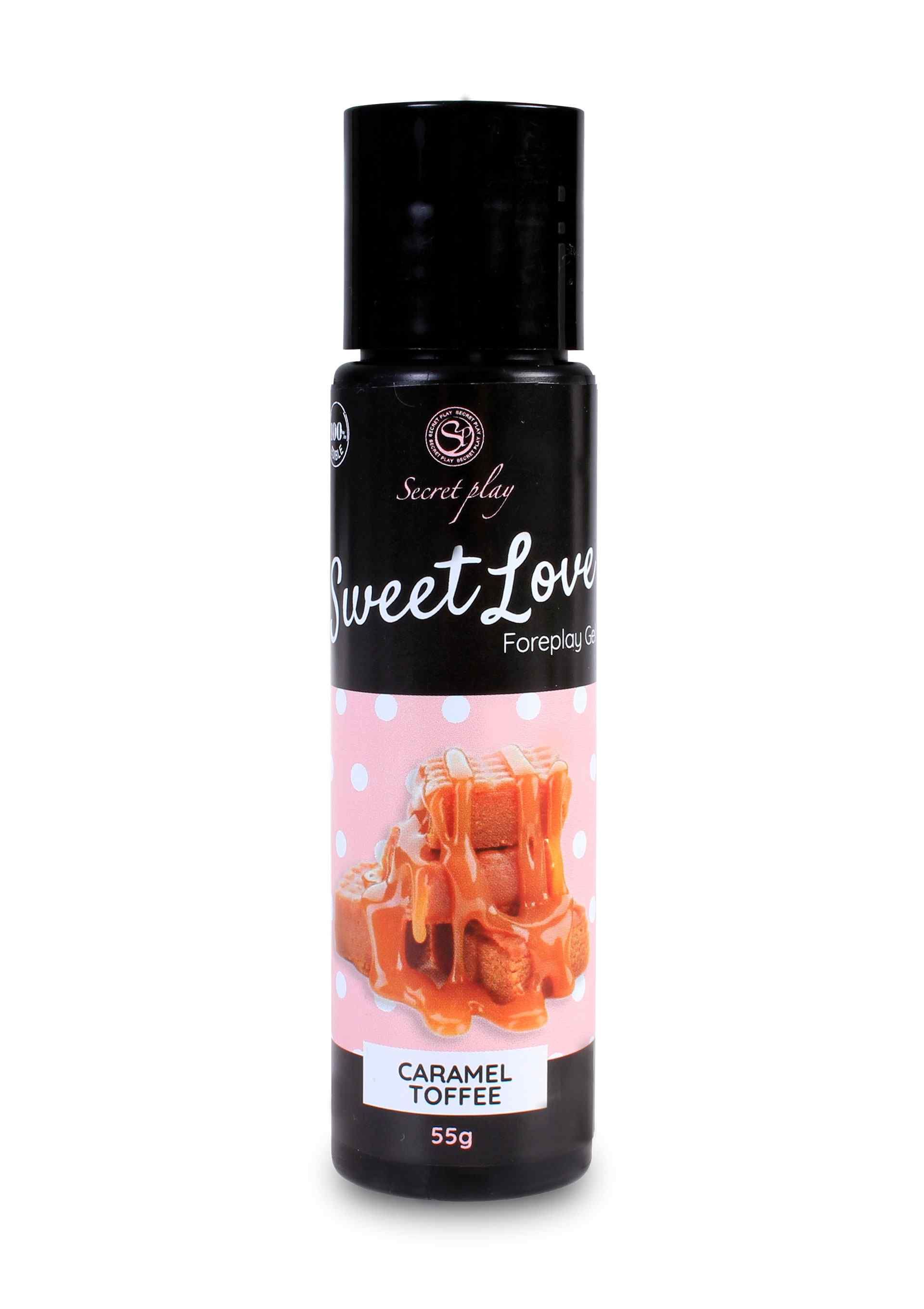 Schwarze Flasche mit Produktetikett. Aufschrift: Sweet Love Foreplay Gel. Abbildung von Karamell-Toffee. 55g.