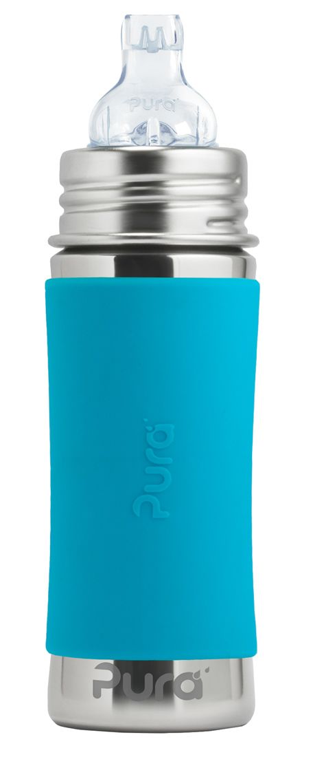 Trinklernflasche mit Silikon-Sleeve, aqua. Edelstahlflasche mit blauem Silikon-Sleeve. Der Sauger ist aus transparentem Kunststoff.