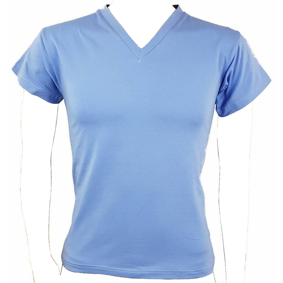 Hellblaues T-Shirt mit V-Ausschnitt und kurzen Ärmeln. Auf einer Büste präsentiert.