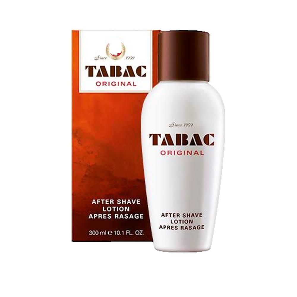 Weiße Flasche mit braunem Deckel und roter Schrift. Aufschrift: TABAC ORIGINAL, After Shave Lotion. Dahinter eine rote Schachtel.