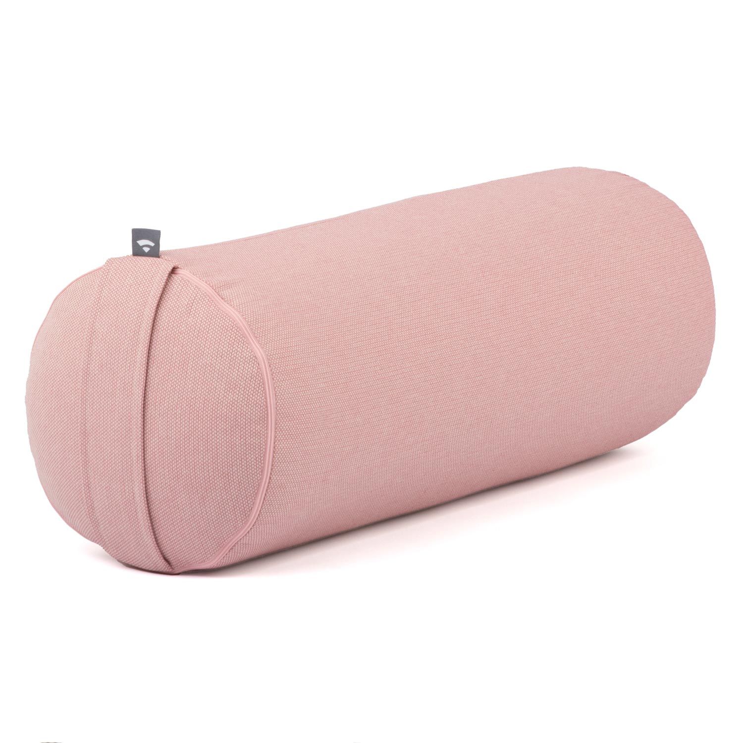 Rosafarbenes Yoga-Bolster. Zylindrische Form. Abgerundete Enden. Mit kleinem Etikett.