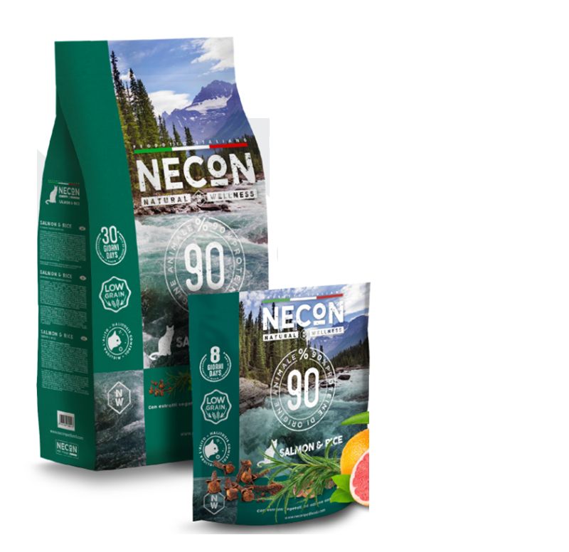 Zwei Beutel Tiernahrung. Aufschrift: NECON NATURAL WELLNESS, 90% tierische Inhaltsstoffe, Lachs & Reis. Grün-weißes Design.