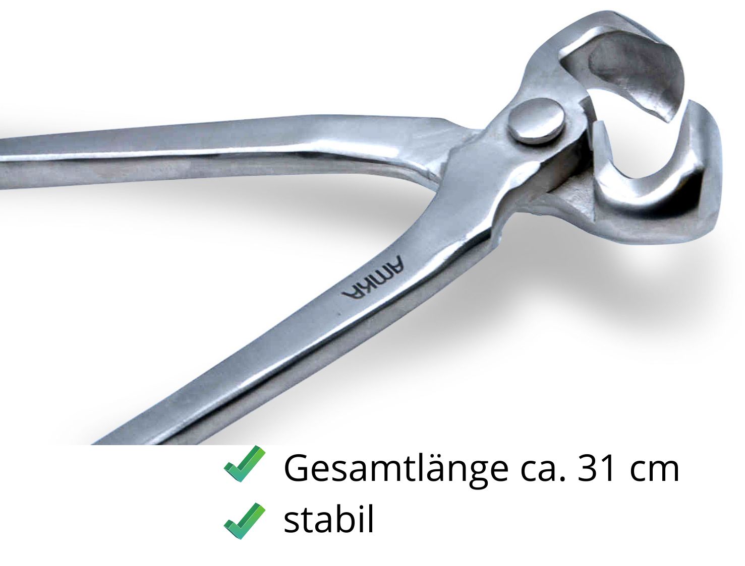 Nahaufnahme der Hufschneidezange. AMKA-Logo sichtbar. Text: Gesamtlänge ca. 31 cm, stabil.
