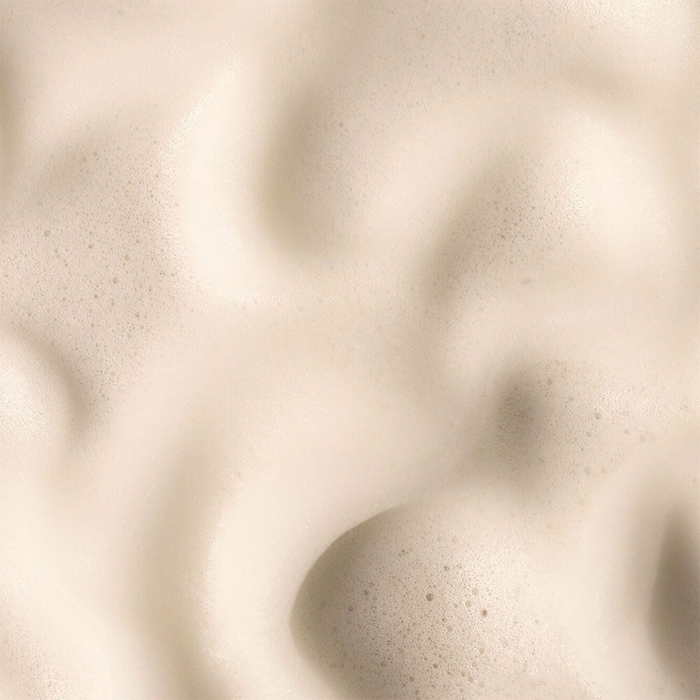 Cremiger Schaum mit feinen Bläschen.