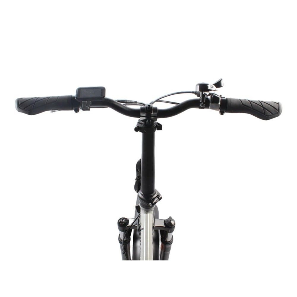 Fahrradlenker mit Griffen, Klingel und Display. Schwarze Farbe.