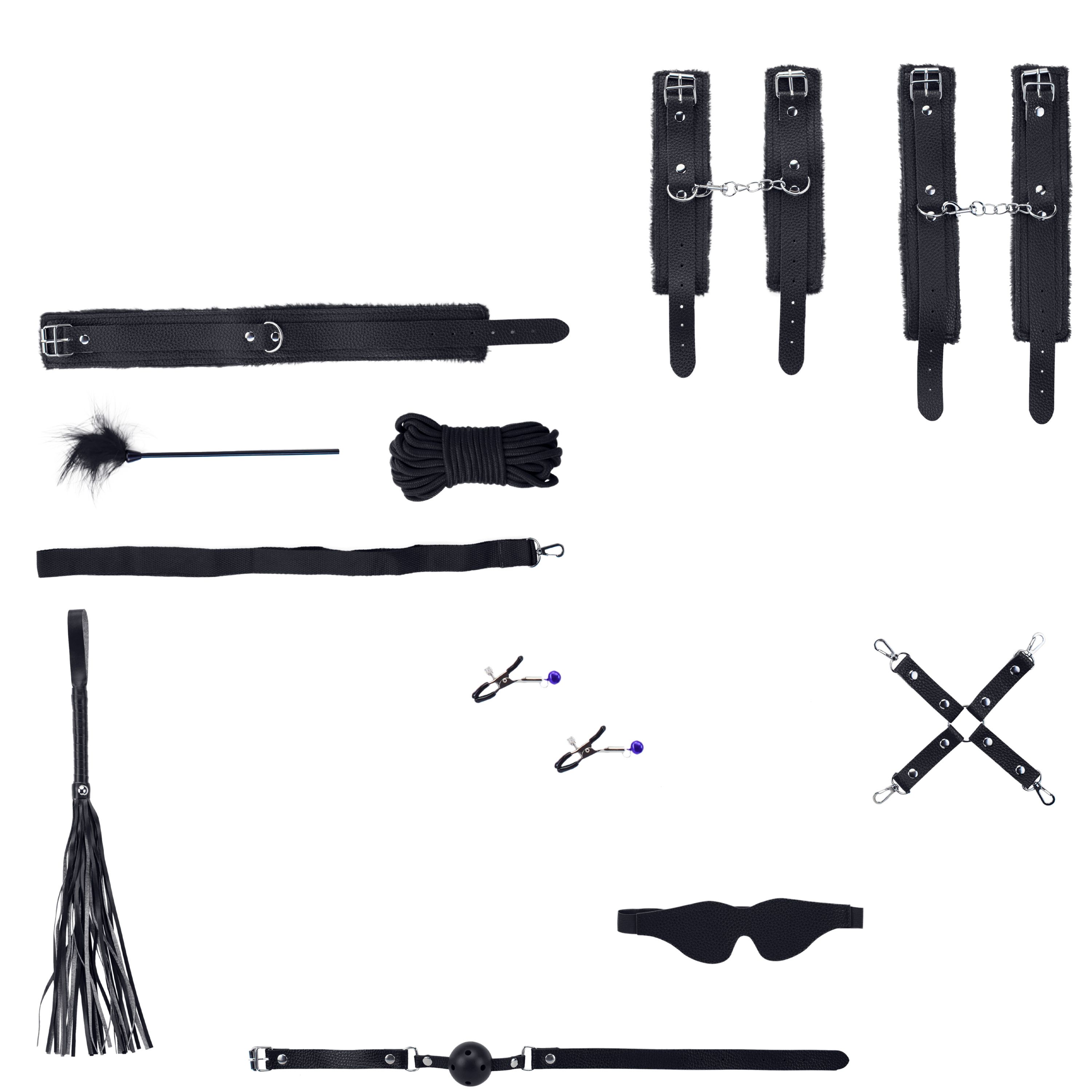 Set aus schwarzem Leder und Fell. Enthält Hand- und Fußfesseln, Peitsche, Knebel, Augenbinde, Nippelklemmen, Seil und Kreuz. Einzelteile.
