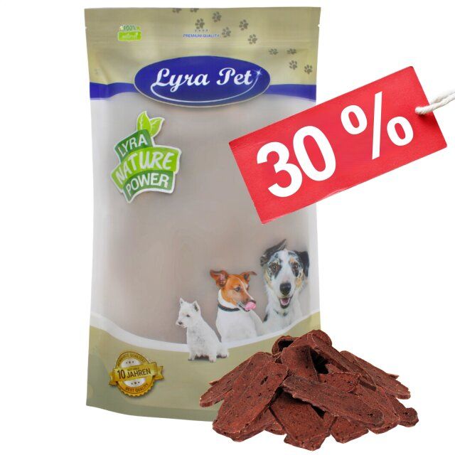 Lyra Pet Rindfleischstreifen in Verpackung. Aufdruck: Lyra Nature Power. Rotes Preisschild mit 30 % Rabatt. Hunde abgebildet.