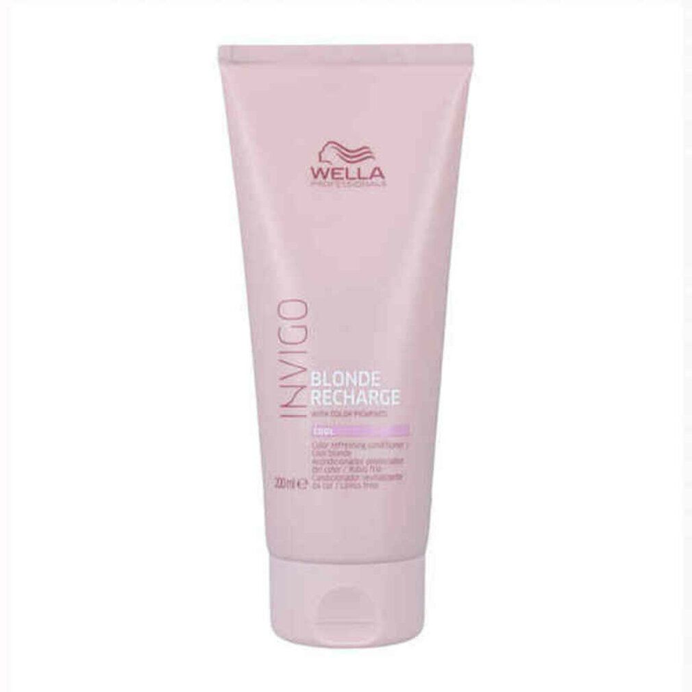 Rosa Tube mit Wella Invigo Blonde Recharge Conditioner. Text: Blonde Recharge, 200ml.