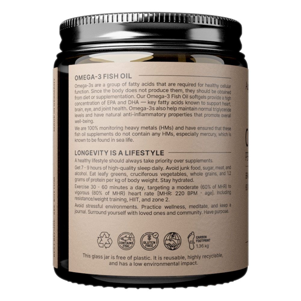 Glasbehälter mit Omega-3-Fischöl-Kapseln. Etikett mit Produktinformationen und Nachhaltigkeitssymbolen.