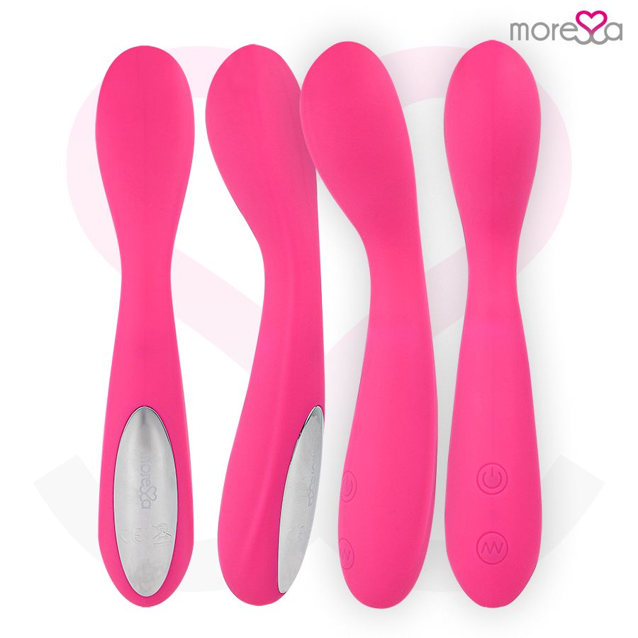 Vier pinke Vibratoren in verschiedenen Ansichten, mit silbernem Bedienelement.