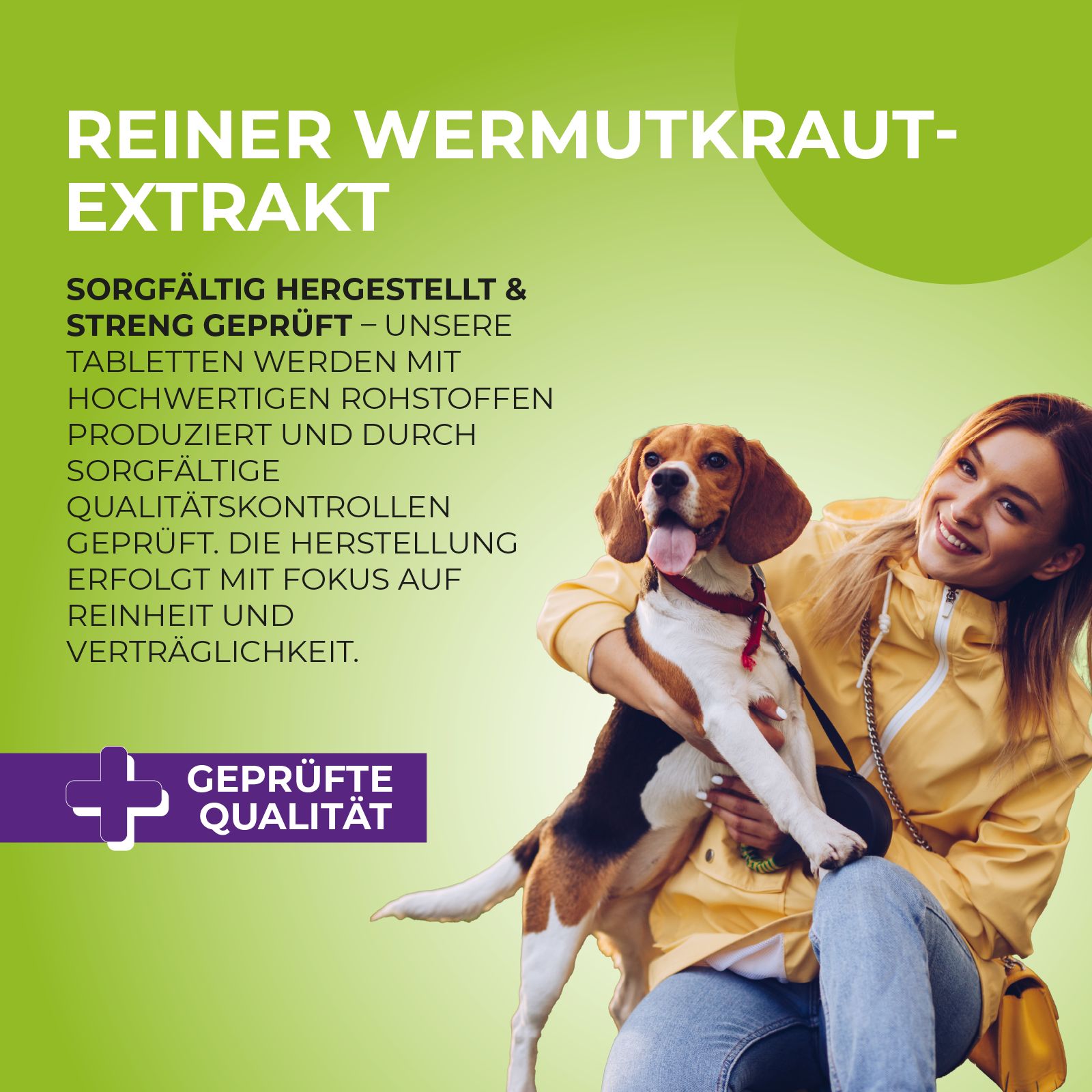 Frau umarmt einen Hund. Text: Geprüfte Qualität. Produktverpackung im Hintergrund. Grün-weißer Hintergrund.