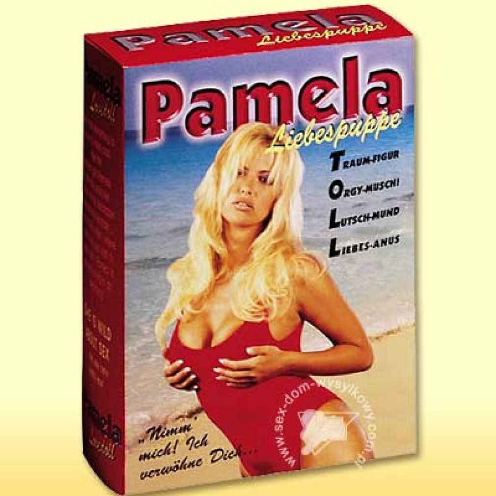 Verpackung der Liebespuppe Pamela. Frau im roten Badeanzug. Aufschrift: Pamela, Liebespuppe, Traum-Figur, Orgy-Muschi, Luts-Mund, Liebes-Anus. Zitat: Nimm mich! Ich verwöhne dich.