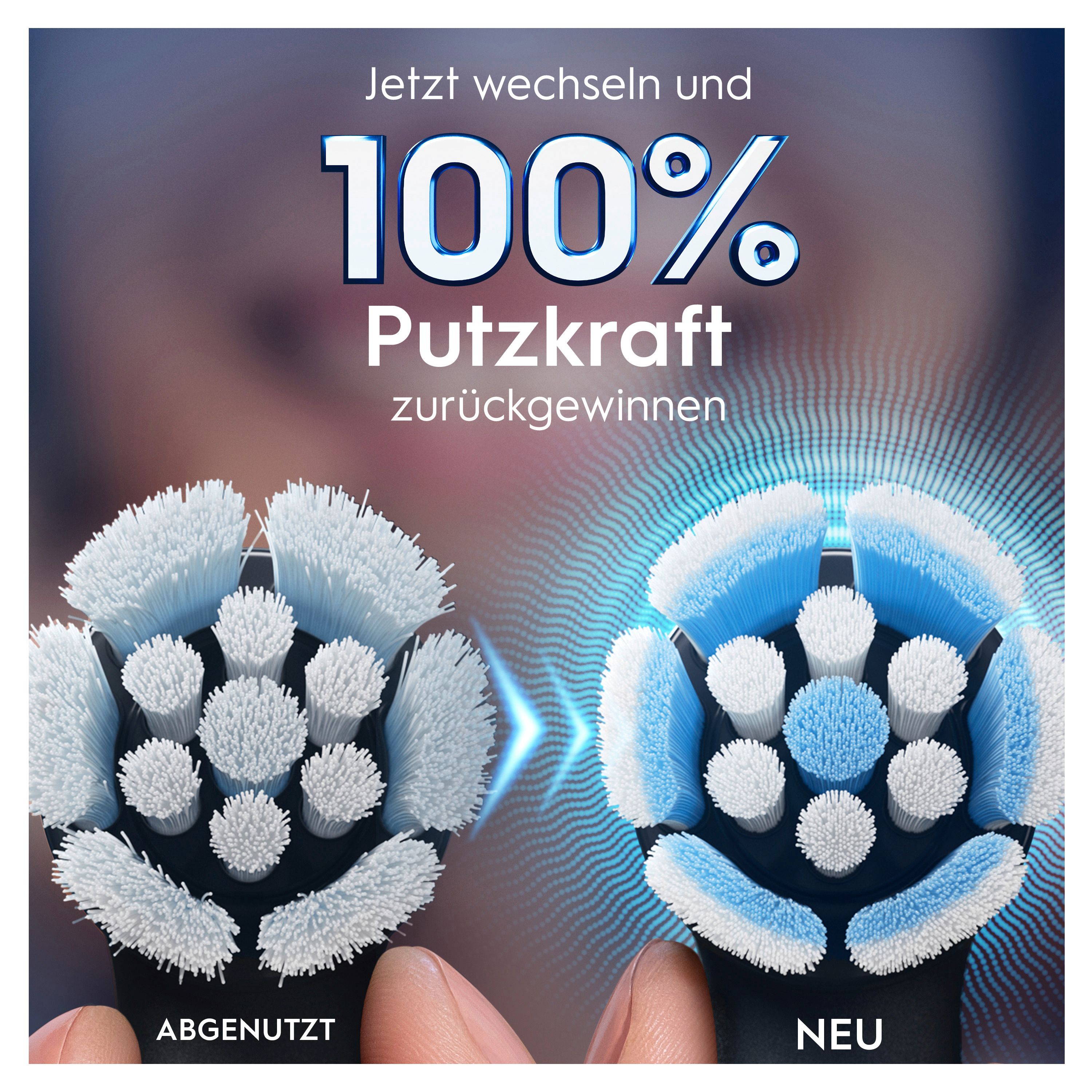 Zwei Zahnbürstenköpfe nebeneinander. Text: Jetzt wechseln und 100% Putzkraft zurückgewinnen. Links: Abgenutzt. Rechts: Neu.