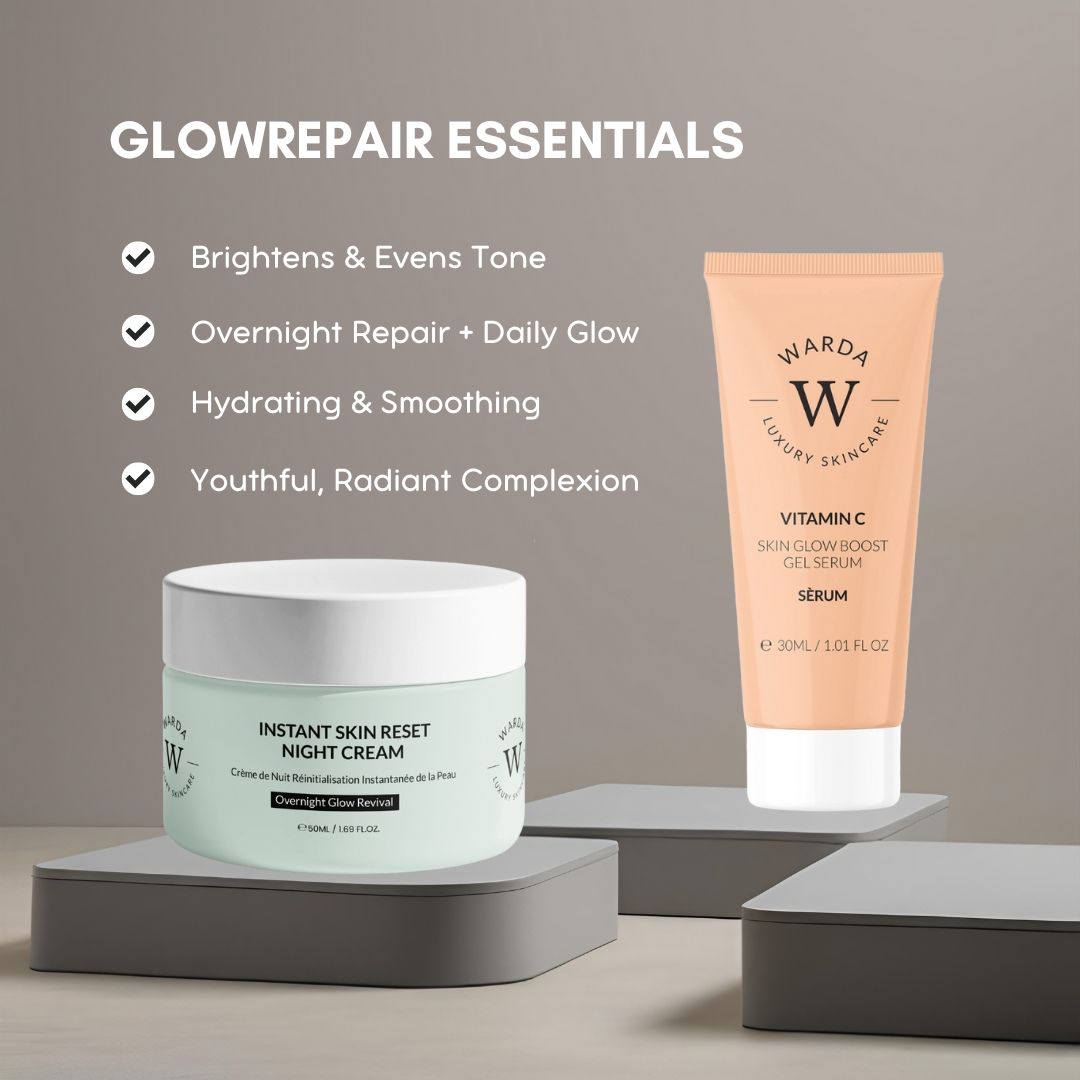 Zwei Produkte: Creme-Tiegel und Serum-Tube. Beide mit Logo und Text. Auf Podesten platziert. Hintergrund mit Text: Glowrepair Essentials.
