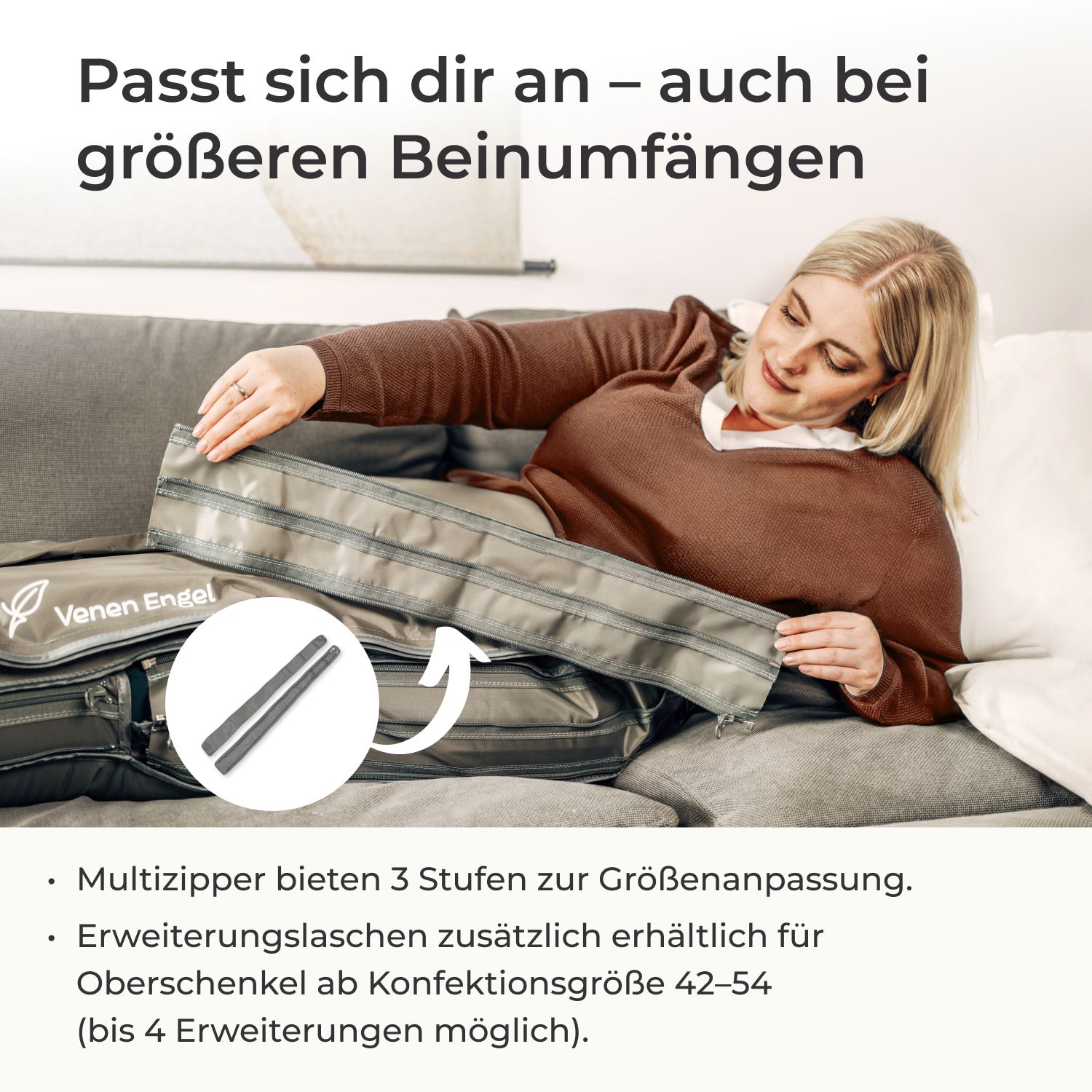 Frau passt Venen Engel Lymph-Flow Pants mit Multizipper an größere Beinumfänge an.