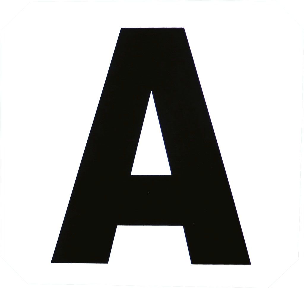 Quadratischer Aufkleber mit großem schwarzem Buchstaben "A" auf weißem Hintergrund.
