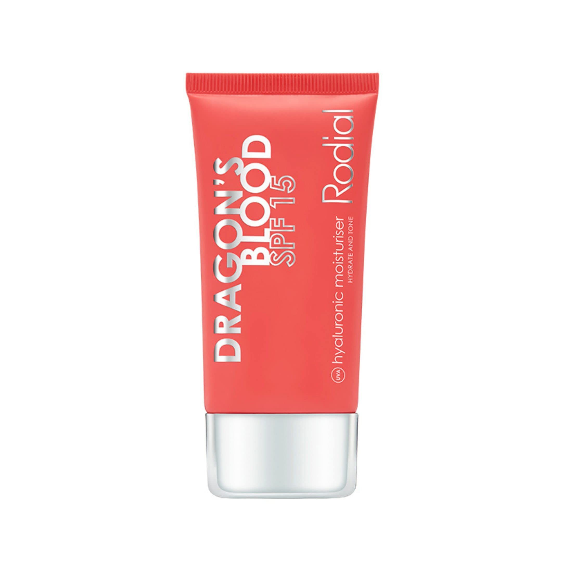 Rote Tube mit weißer Schrift. Aufschrift: DRAGON'S BLOOD SPF15, Rodial. Silberfarbener Verschluss. Produktname: Hyaluronic Moisturiser.