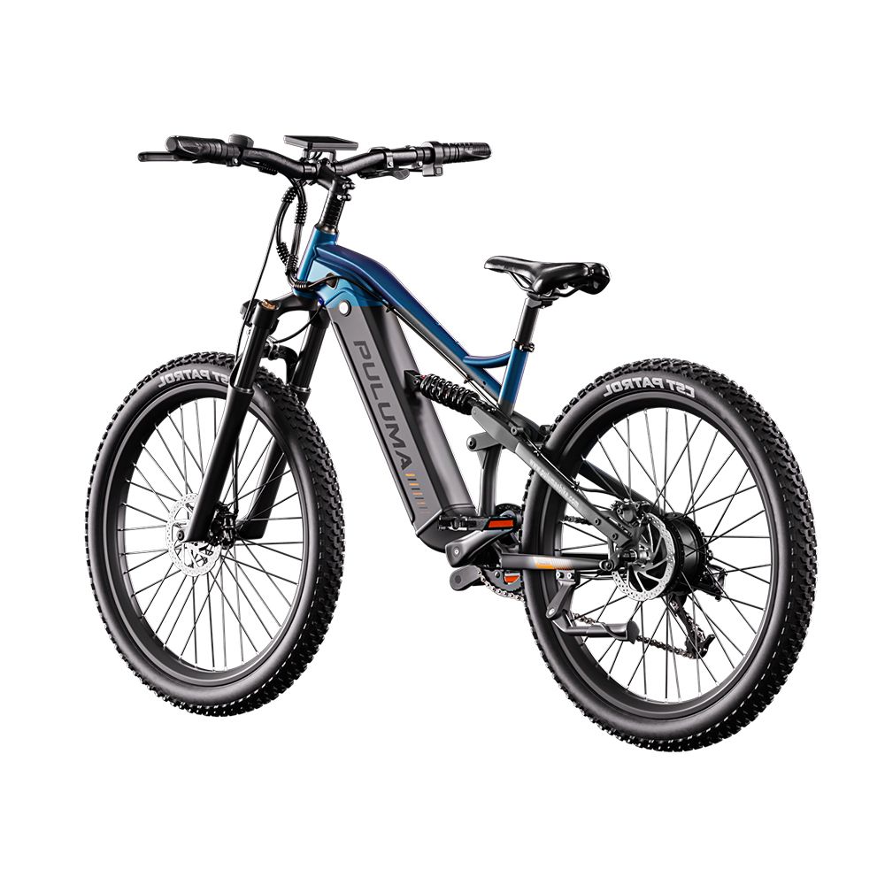 Blau-schwarzes Elektrofahrrad. Marke PULUMA, breite Reifen, Federung, Scheibenbremsen.