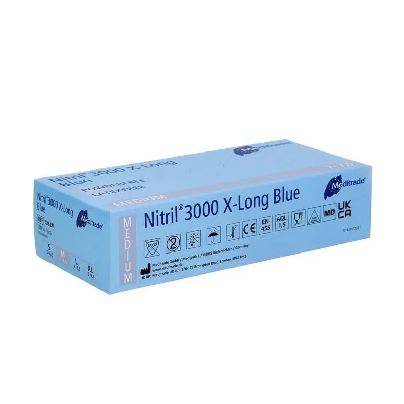 Hellblaue Schachtel mit der Aufschrift "Nitril 3000 X-Long Blue". Auf der Schachtel sind verschiedene Symbole und das Logo von Meditrade abgebildet.