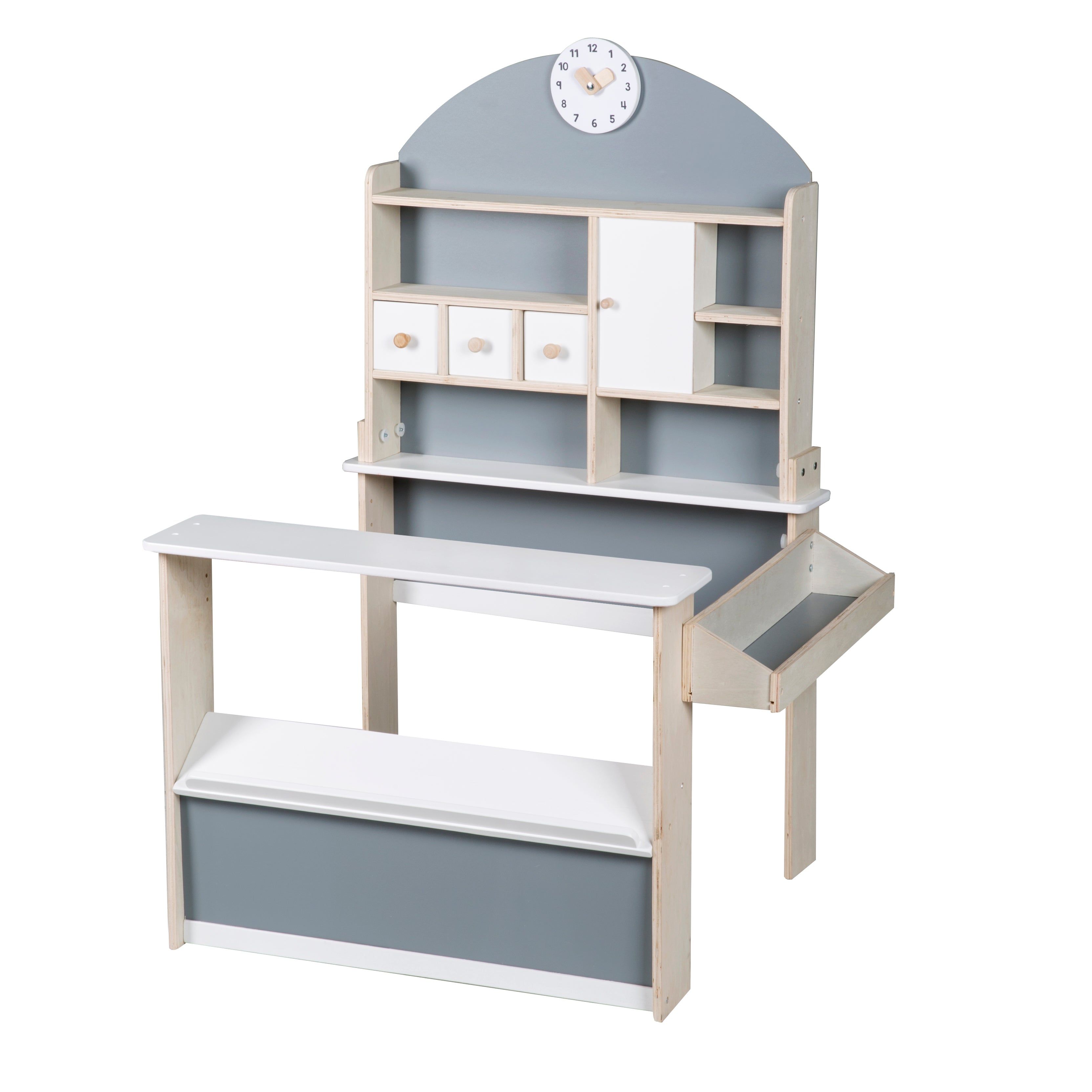 Verkaufsstand aus Holz mit Uhr, Regalen, Schubladen und Schrank. Helle Holzfarbe mit grauen und weißen Elementen.