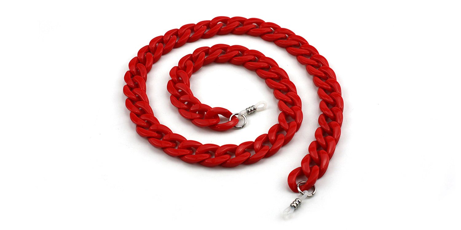 Rote Brillenkette. Kettenglieder aus Kunststoff. Metall-Enden zur Befestigung an Brillenbügeln. Spiralförmige Anordnung auf weißem Hintergrund.