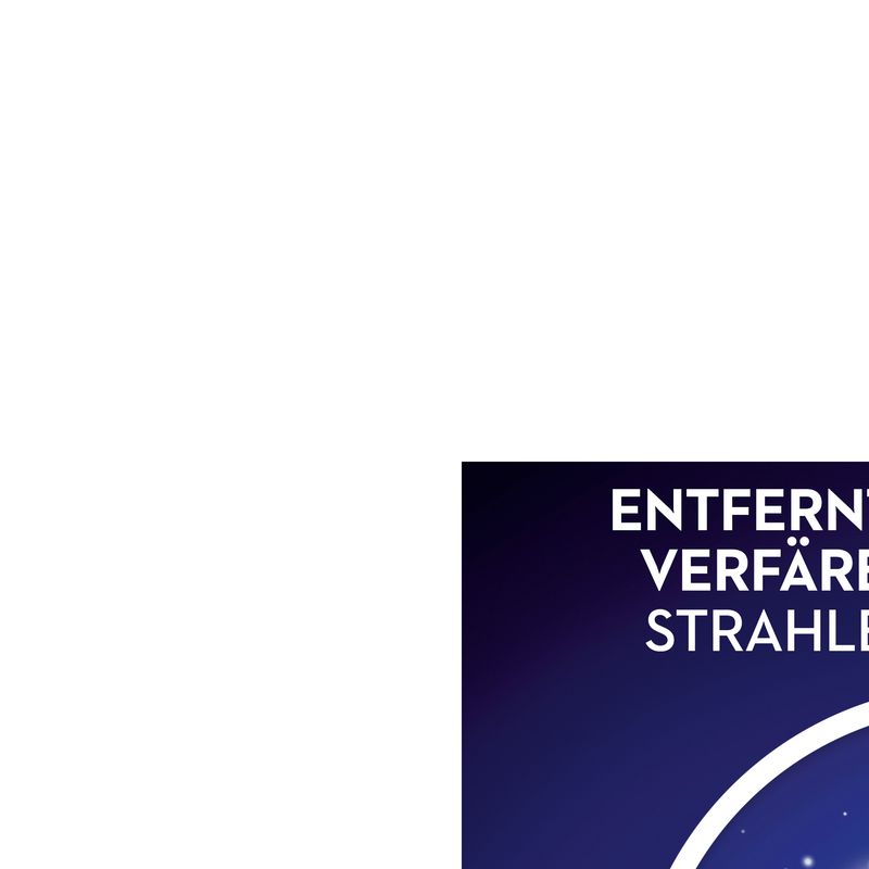 Nahaufnahme eines Zahnbürstenkopfes mit blauen, grünen und weißen Borsten. Text: Entfernt Verfärbungen, strahlend.