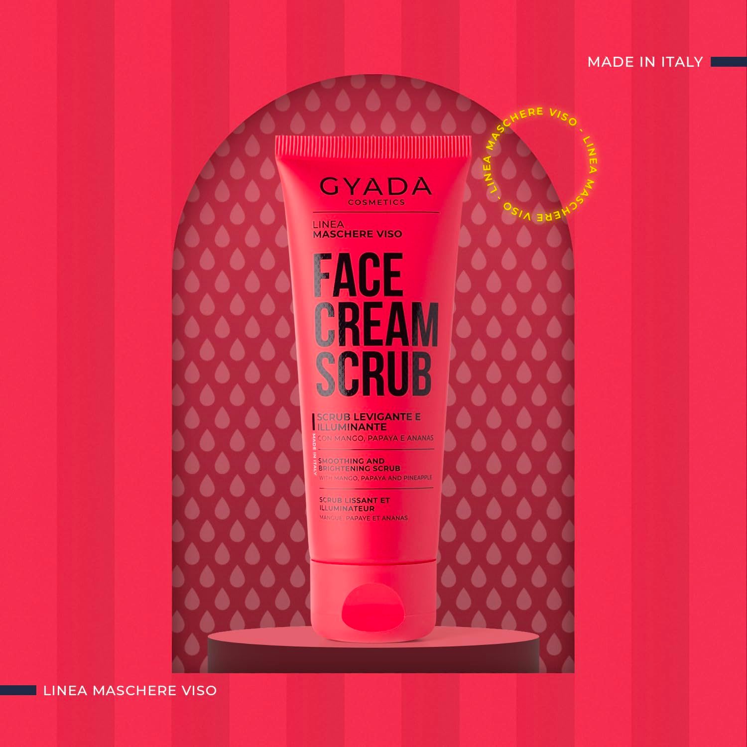 Rote Tube mit GYADA COSMETICS Gesichtscreme-Peeling. Glättendes und aufhellendes Peeling.