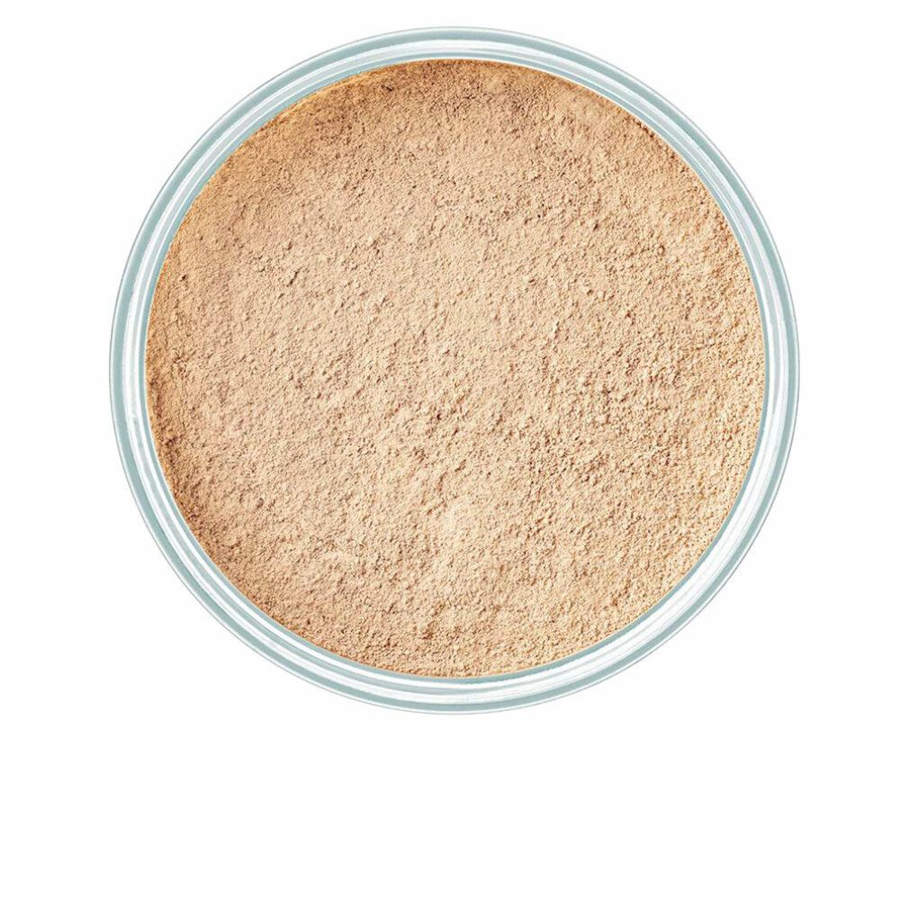 Artdeco Mineral Powder Foundation, helle Beige-Farbe, von oben in einem transparenten Behälter.