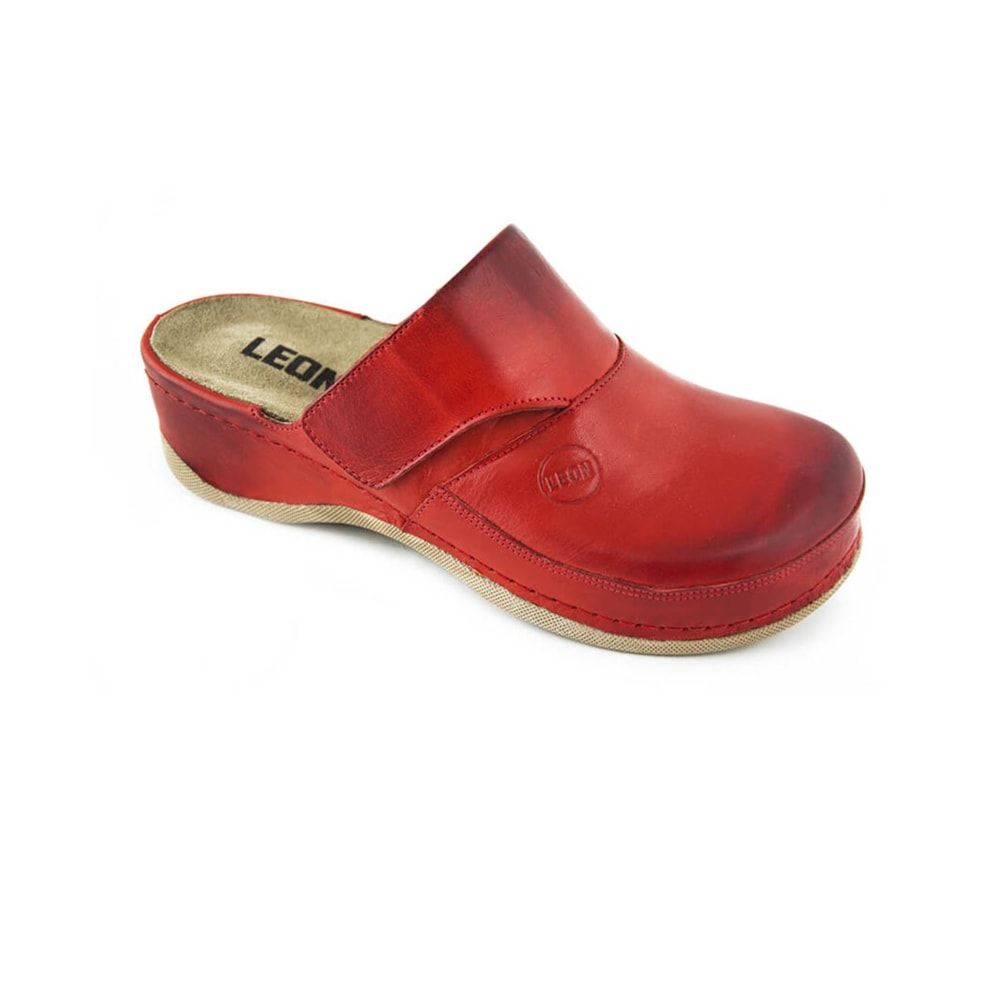Roter Komfortschuh. Leder, offene Ferse, erhöhte Sohle. Marke LEON innen sichtbar. Größe 39.