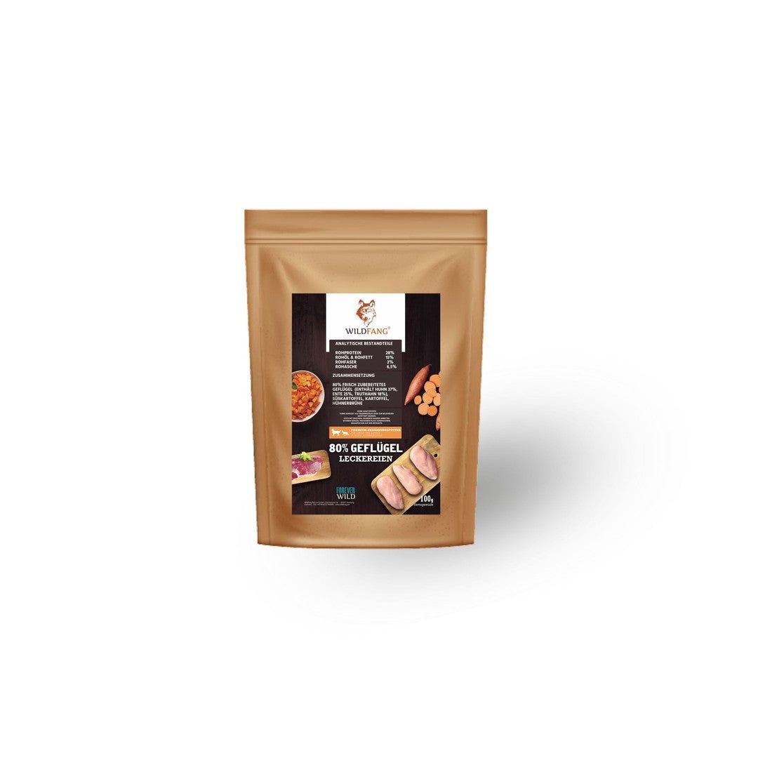 Brauner Beutel mit Hundesnacks. Text: 80% Geflügel, getreidefrei. Abbildung: Produktabbildung mit Zutaten und Nährwertangaben.
