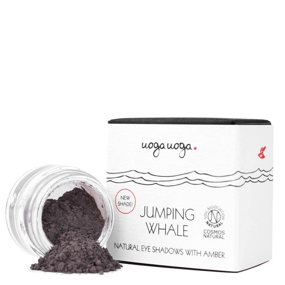 Uoga Uoga Lidschatten Jumping Whale. Grauer Lidschatten in einem Glasbehälter. Daneben eine weiße Verpackung mit Produktinformationen.